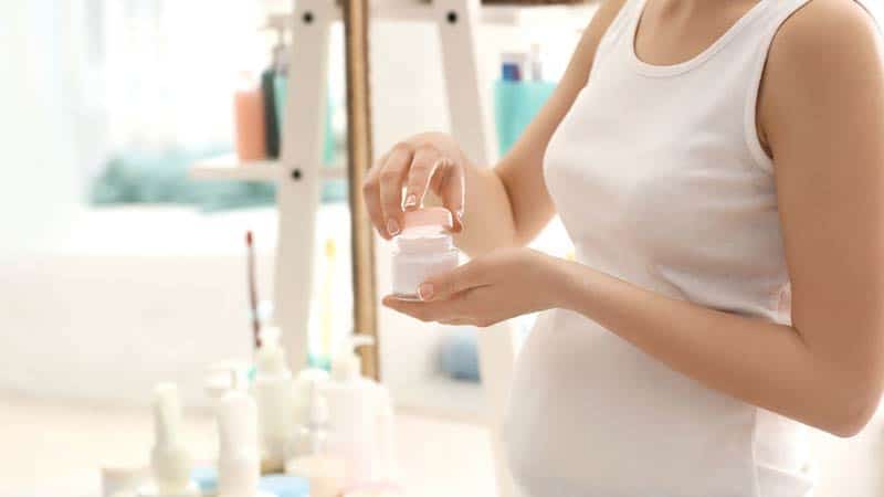 Pulizia del viso in gravidanza